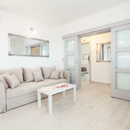 Simoni 3* Prigradica