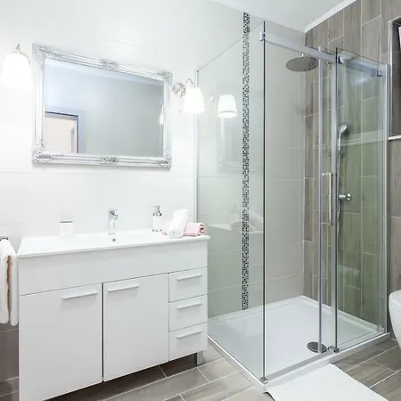 Simoni 3* Приградица