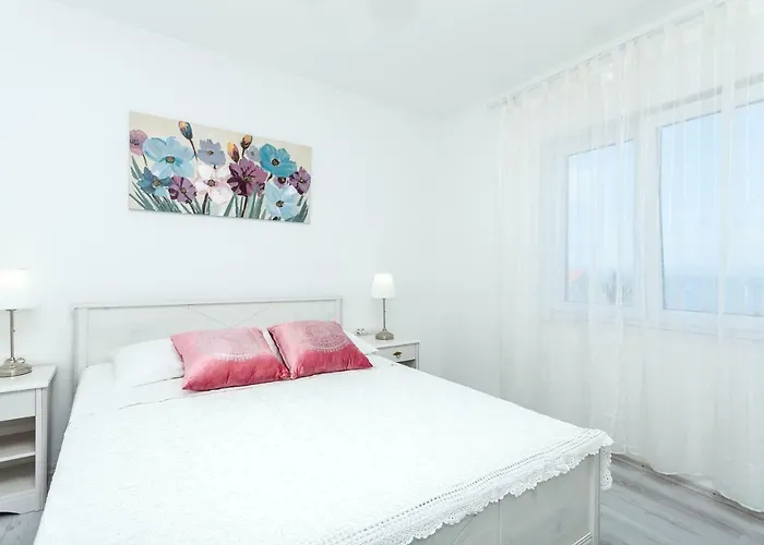 Simoni Guest house Prigradica